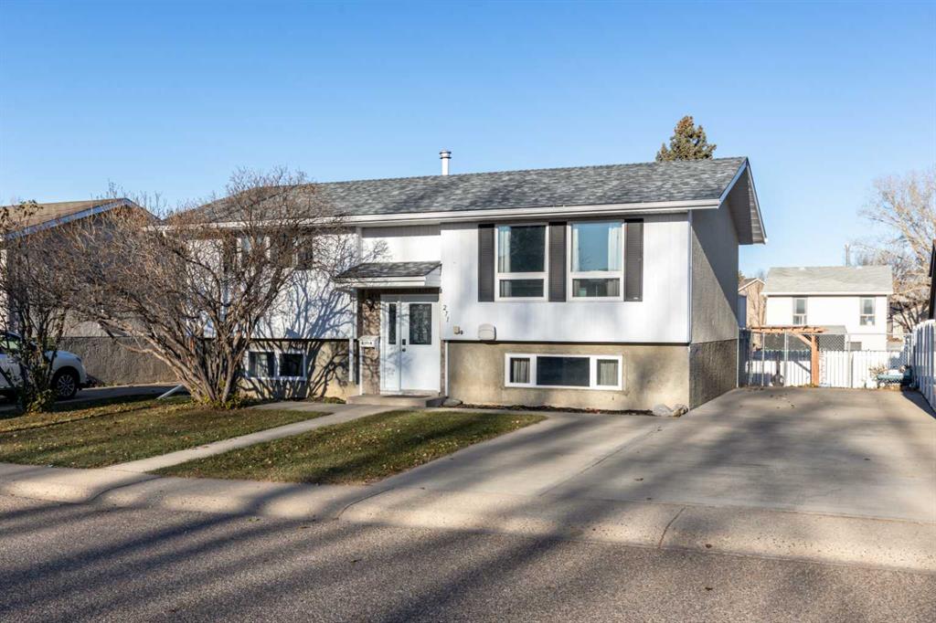 271 Seven Persons Drive SW, Medicine Hat