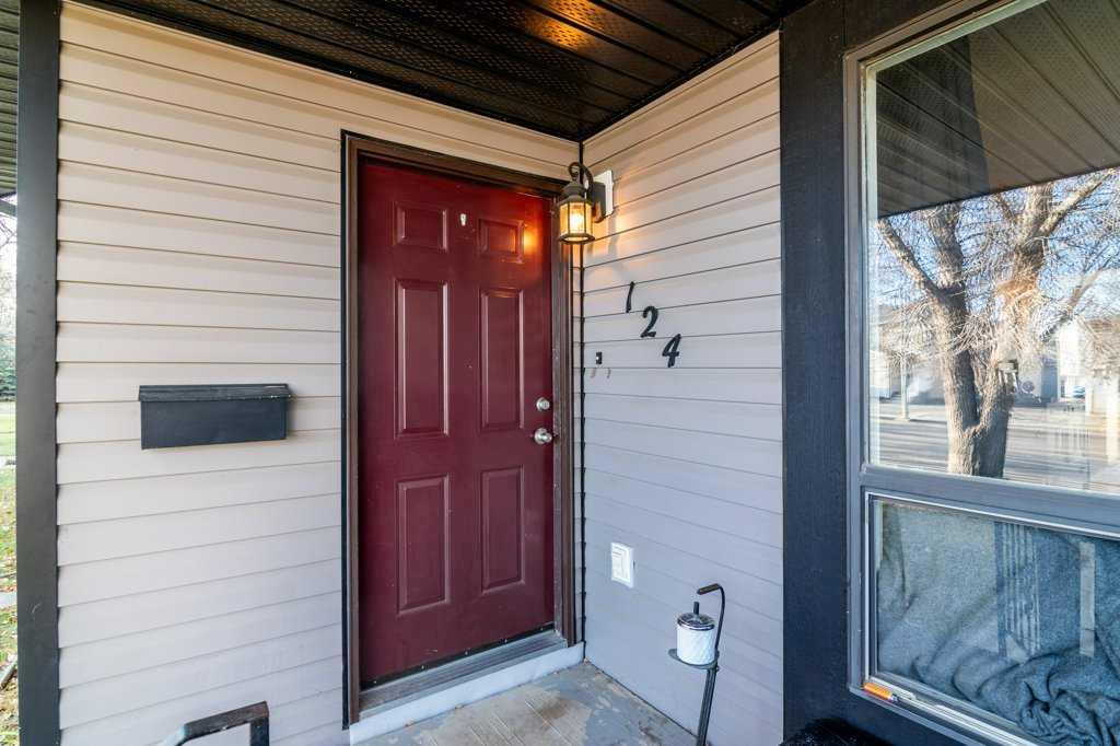 124 Southridge Drive SW, Medicine Hat